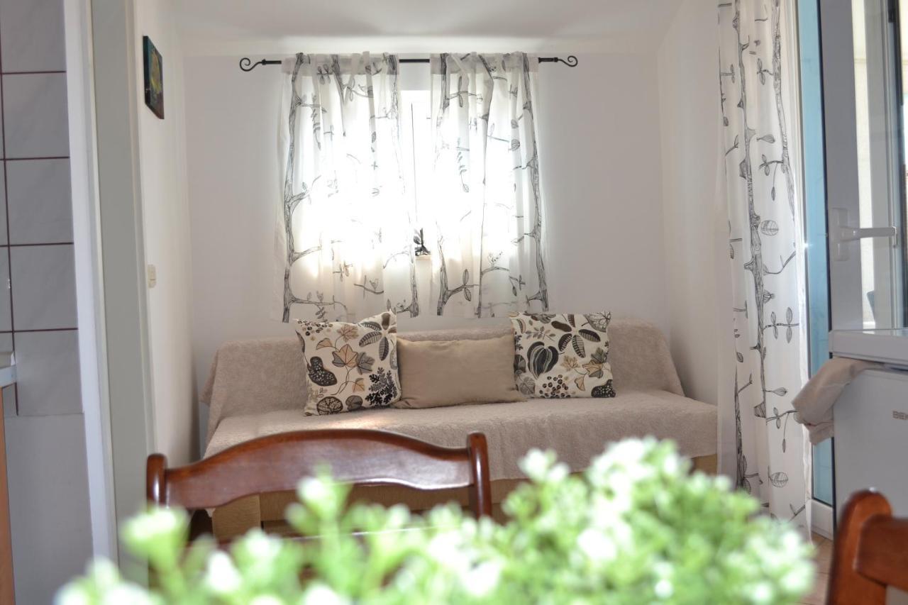 Apartments Lucija ซรีมา ภายนอก รูปภาพ