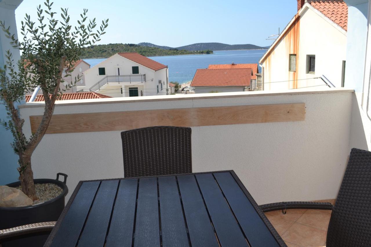 Apartments Lucija ซรีมา ภายนอก รูปภาพ